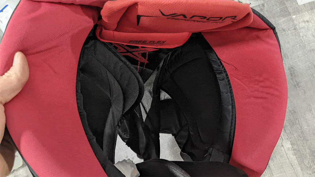 inside-padding-of-hockey-pants